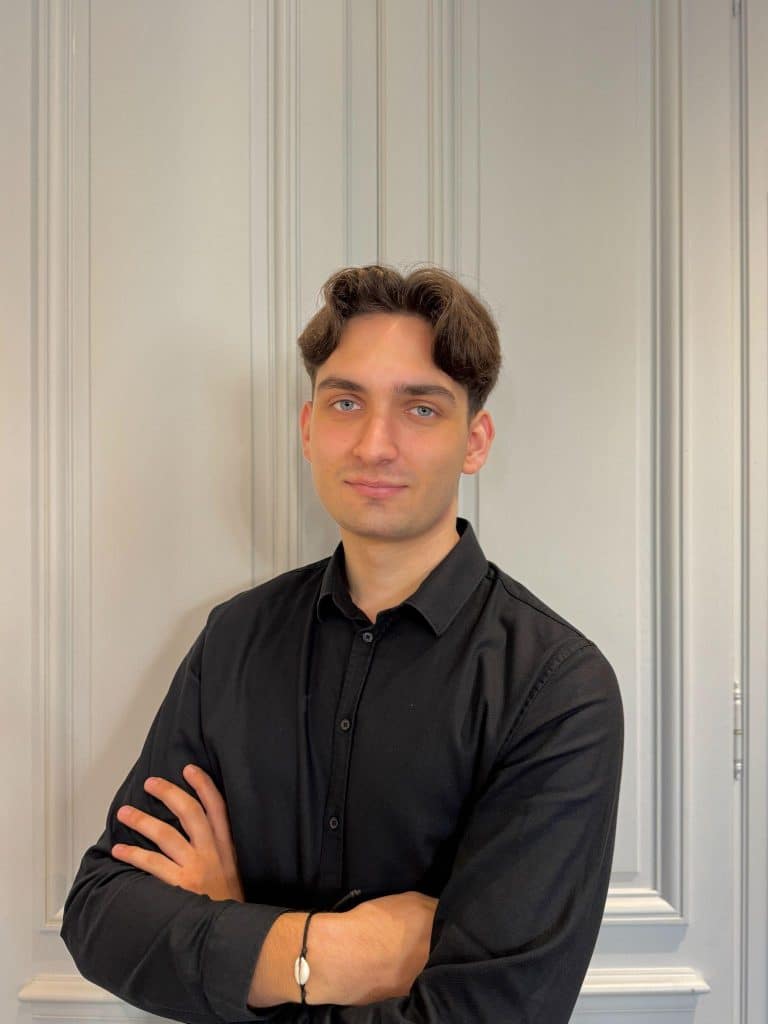 Antoine Q., Location, agence Sadone à Neuilly-sur-Seine