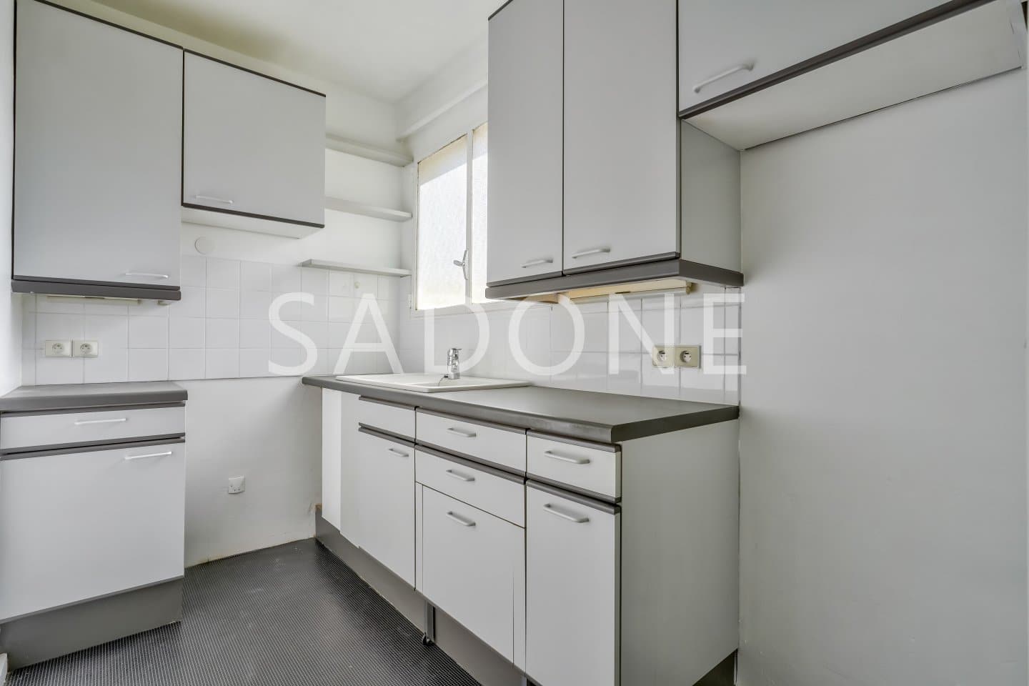 Appartement Neuilly Sur Seine. ARGENSON/SAUSSAYE . 2 pièce(s) 60 m2 avec vue exceptionnelle