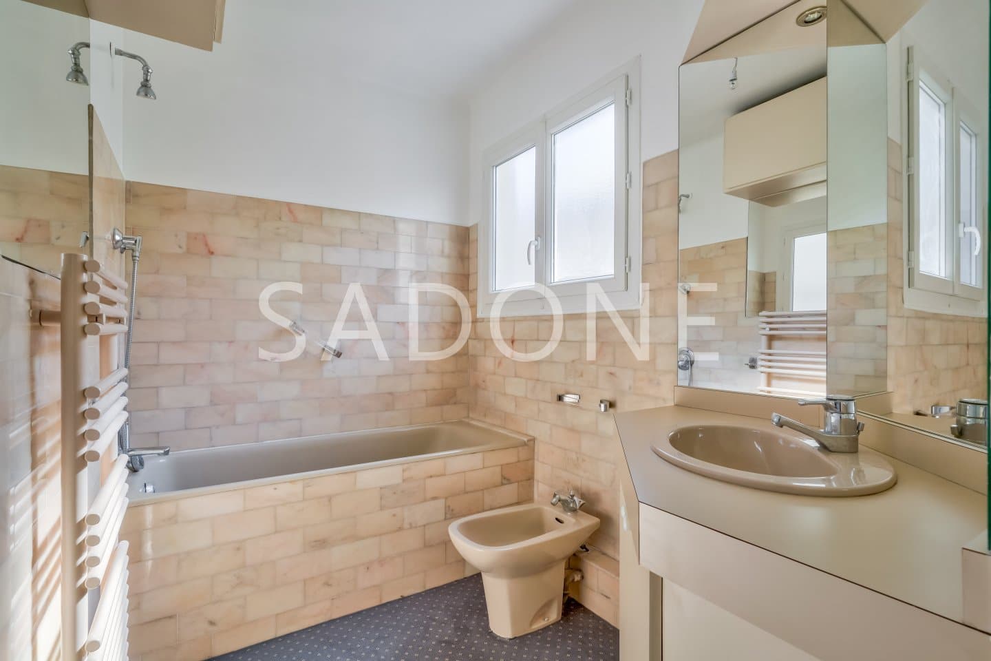 Appartement Neuilly Sur Seine. ARGENSON/SAUSSAYE . 2 pièce(s) 60 m2 avec vue exceptionnelle