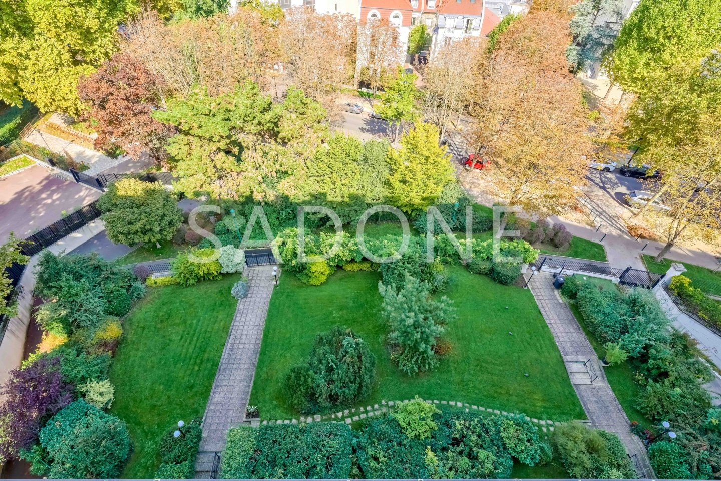 Appartement Neuilly Sur Seine. ARGENSON/SAUSSAYE . 2 pièce(s) 60 m2 avec vue exceptionnelle