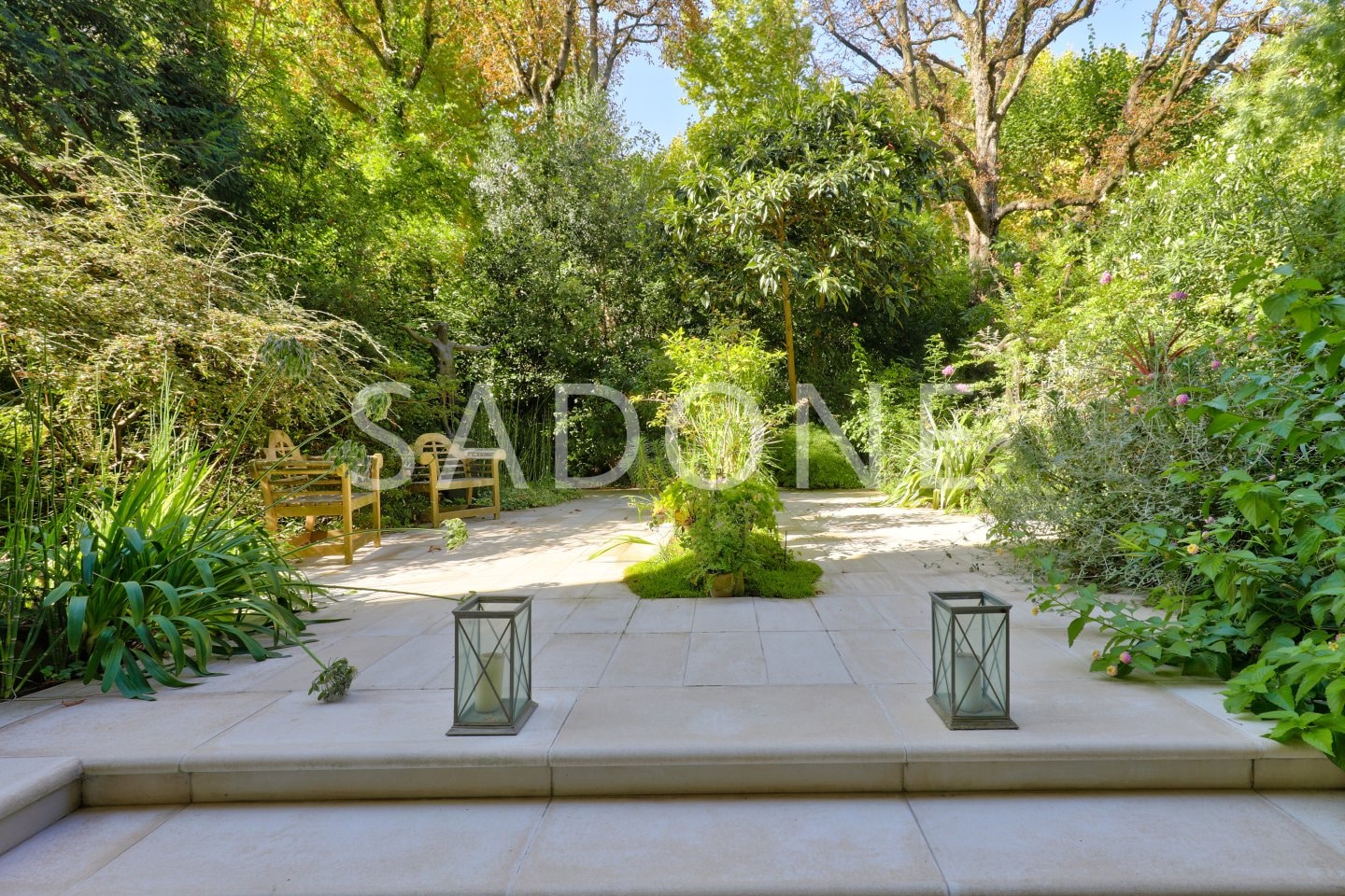 Appartement  Rez-de-jardin – Neuilly Sur Seine 5 pièce(s) 140 m2