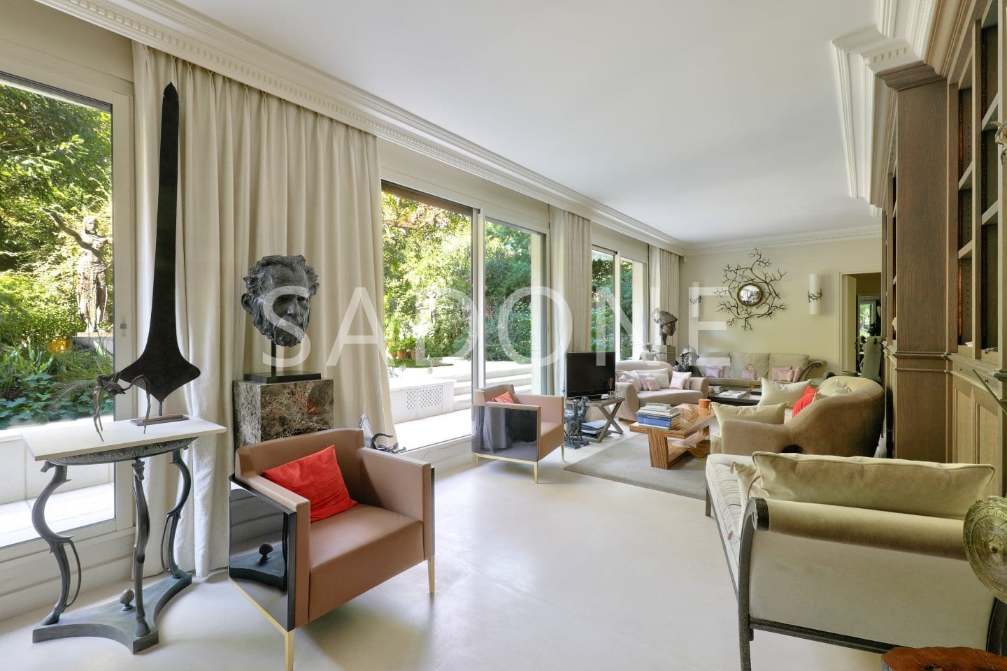 Appartement  Rez-de-jardin – Neuilly Sur Seine 5 pièce(s) 140 m2