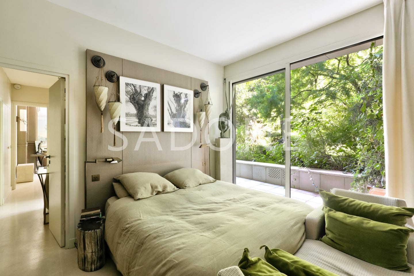 Appartement  Rez-de-jardin – Neuilly Sur Seine 5 pièce(s) 140 m2