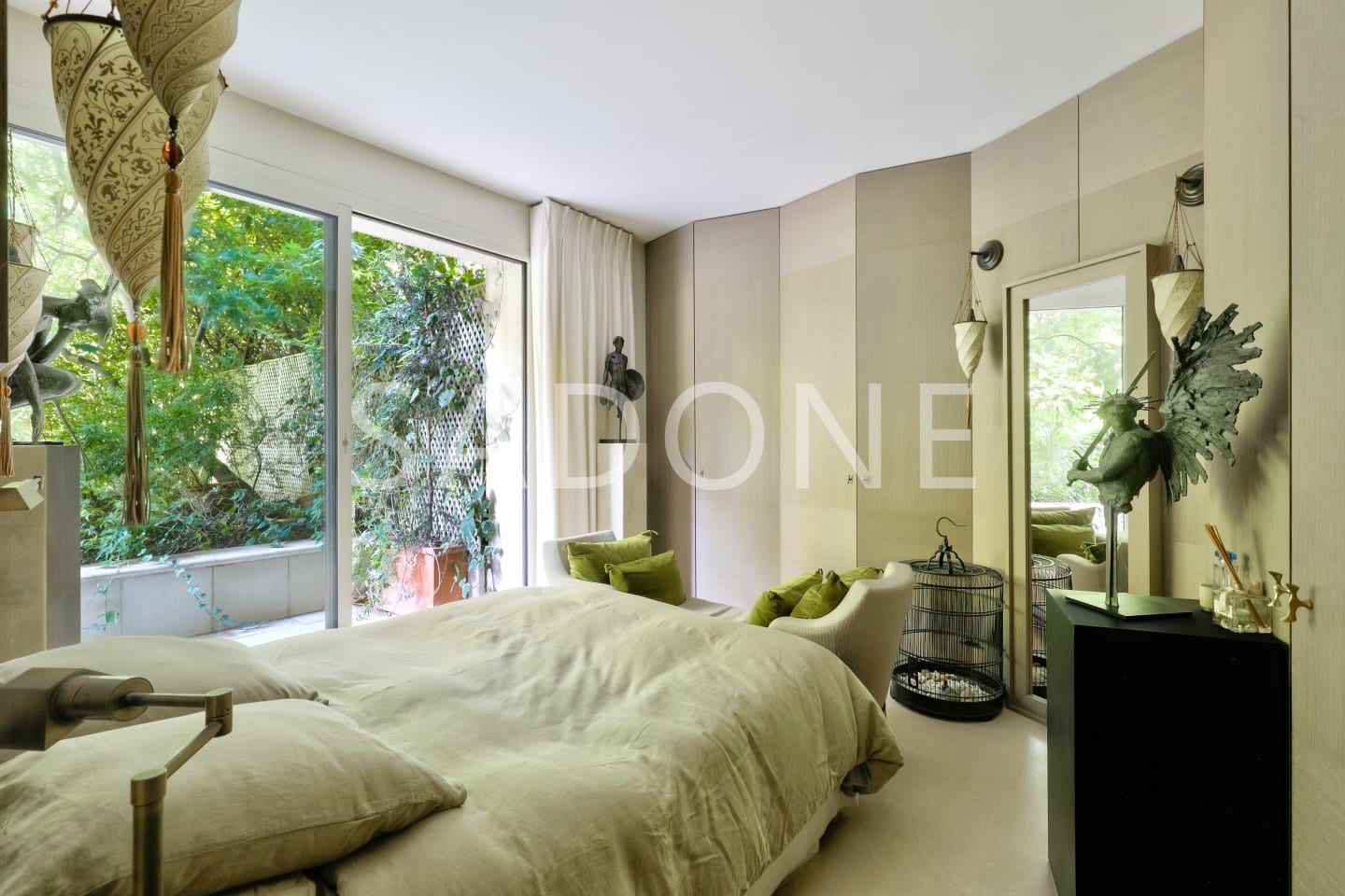 Appartement  Rez-de-jardin – Neuilly Sur Seine 5 pièce(s) 140 m2