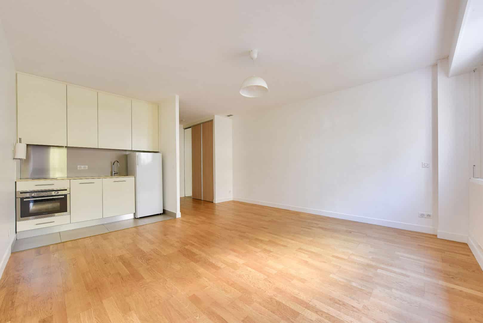 Pont de Neuilly – Studio