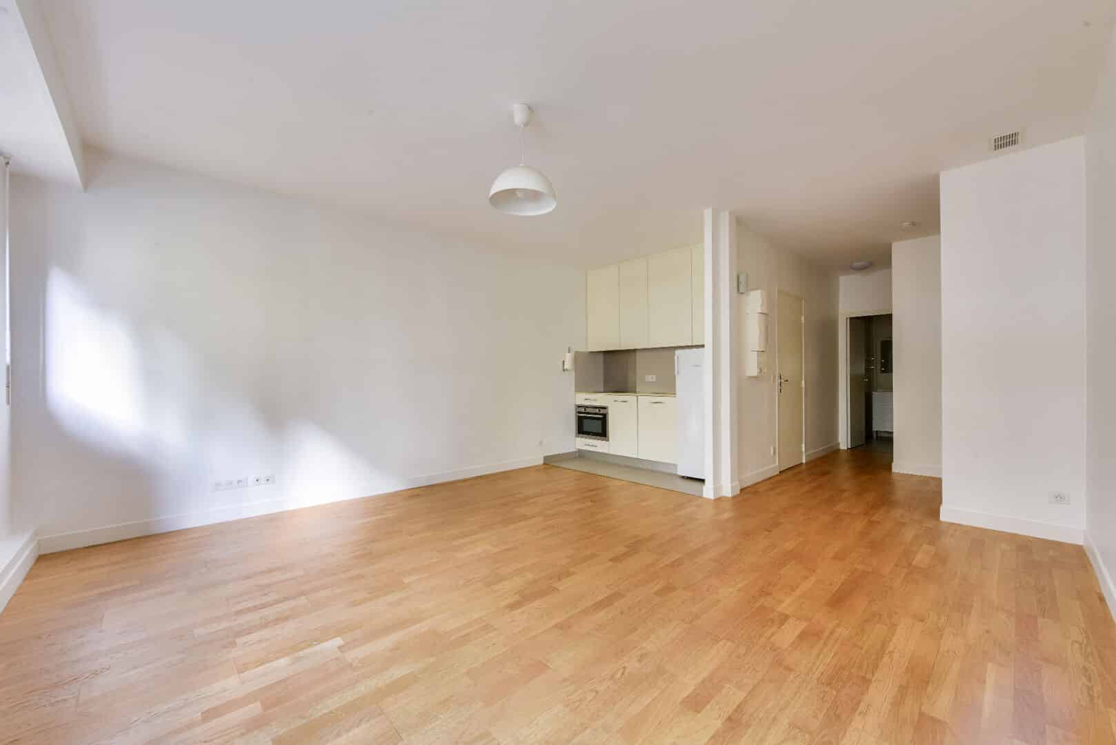 Pont de Neuilly – Studio