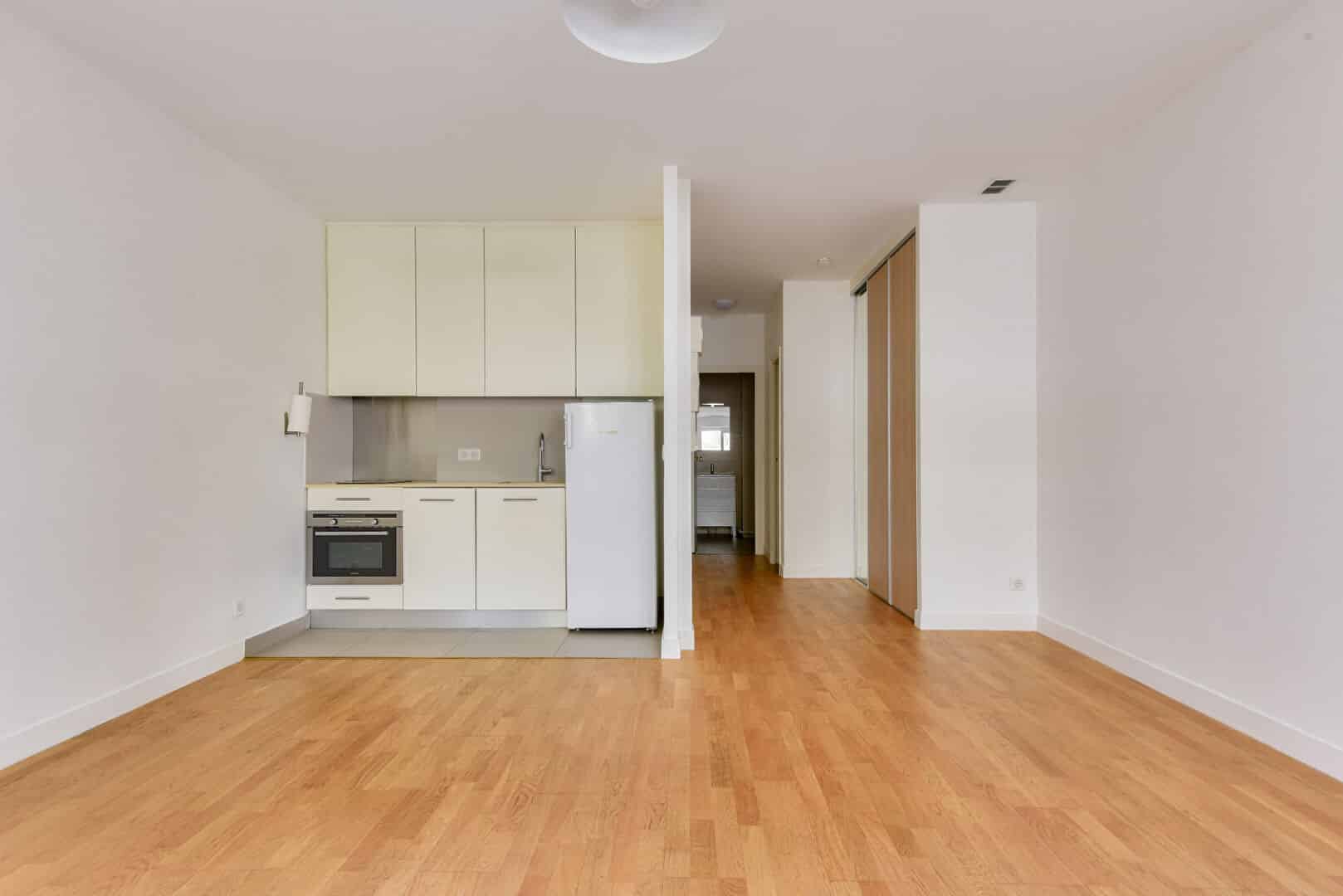 Pont de Neuilly – Studio