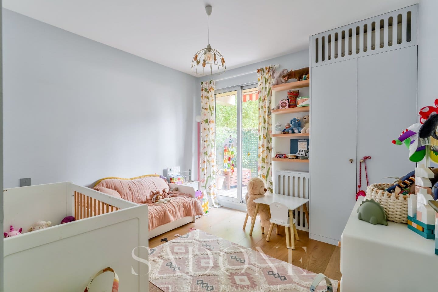 Appartement Neuilly Sur Seine 4 pièce(s) 80.25 m2