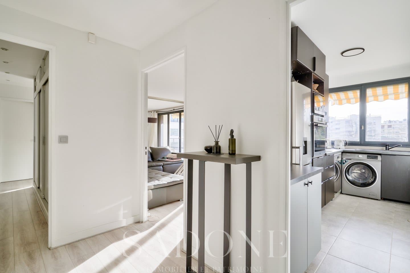 Appartement Neuilly Sur Seine / MADRID Pont de Neuilly. 3 pièce(s) 84 m2.
