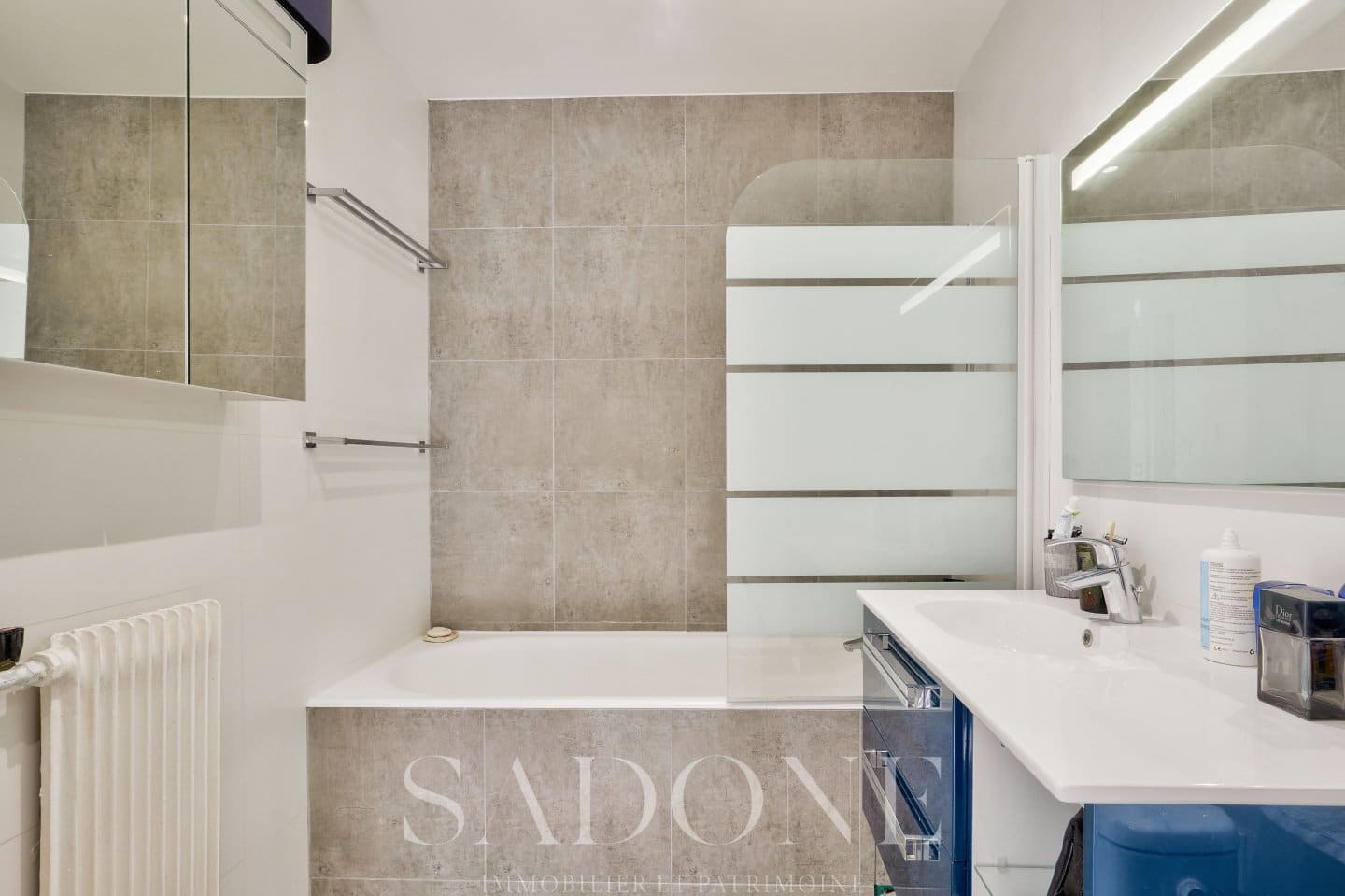 Appartement Neuilly Sur Seine / MADRID Pont de Neuilly. 3 pièce(s) 84 m2.