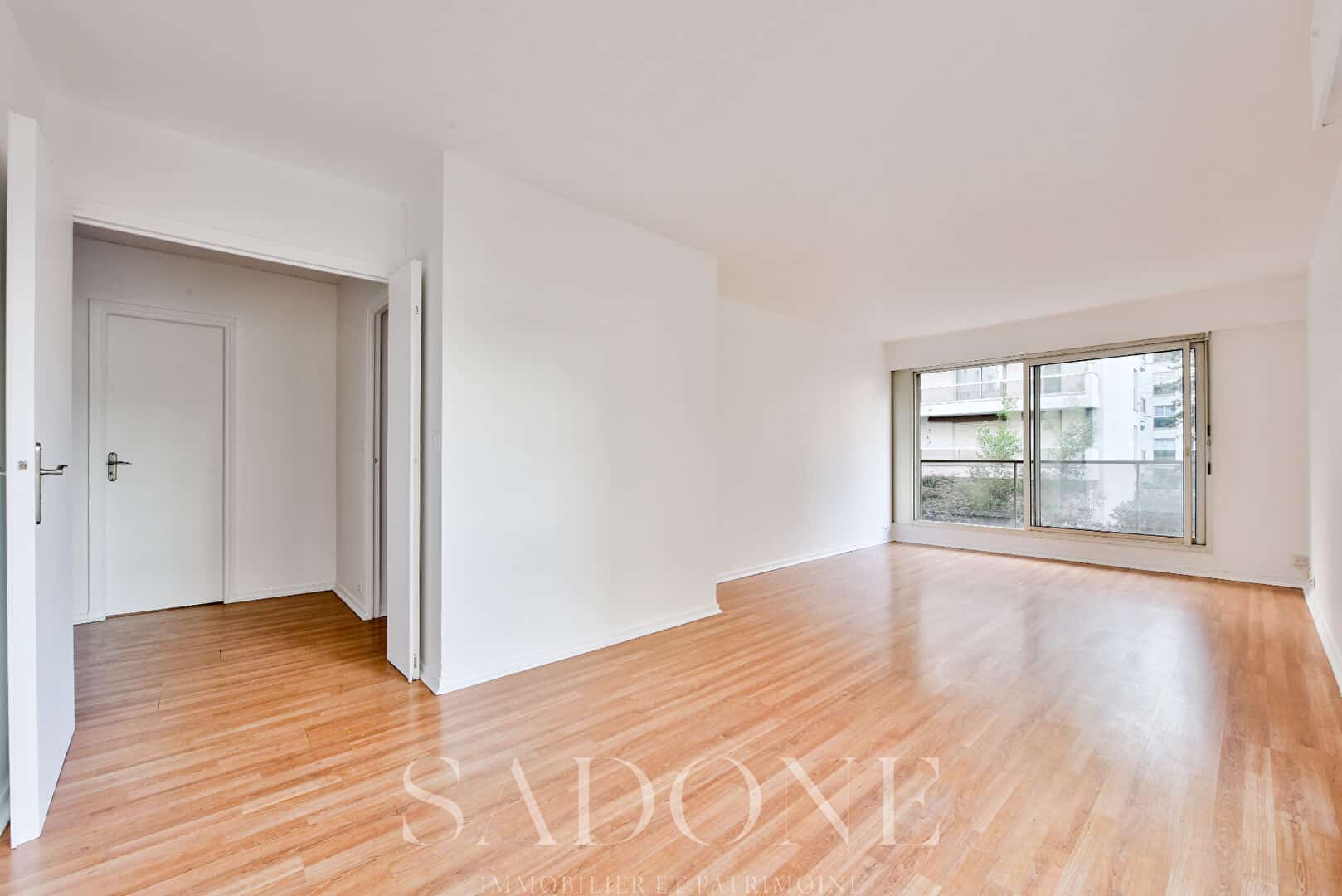 Neuilly – Ile  de Jatte –  appartement de 53 m2 – 1 chambre – balcon