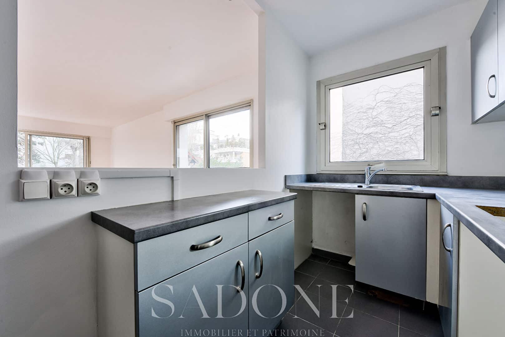 Neuilly – Ile  de Jatte –  appartement de 53 m2 – 1 chambre – balcon