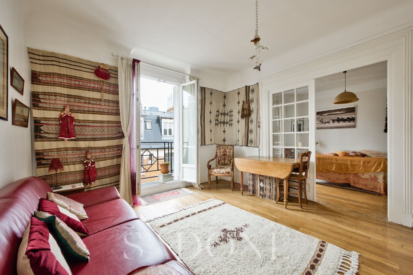 Exclusivité – Neuilly Sur Seine –  Pont de Neuilly – 2 pièces  – dernier étage – balcon – art déco