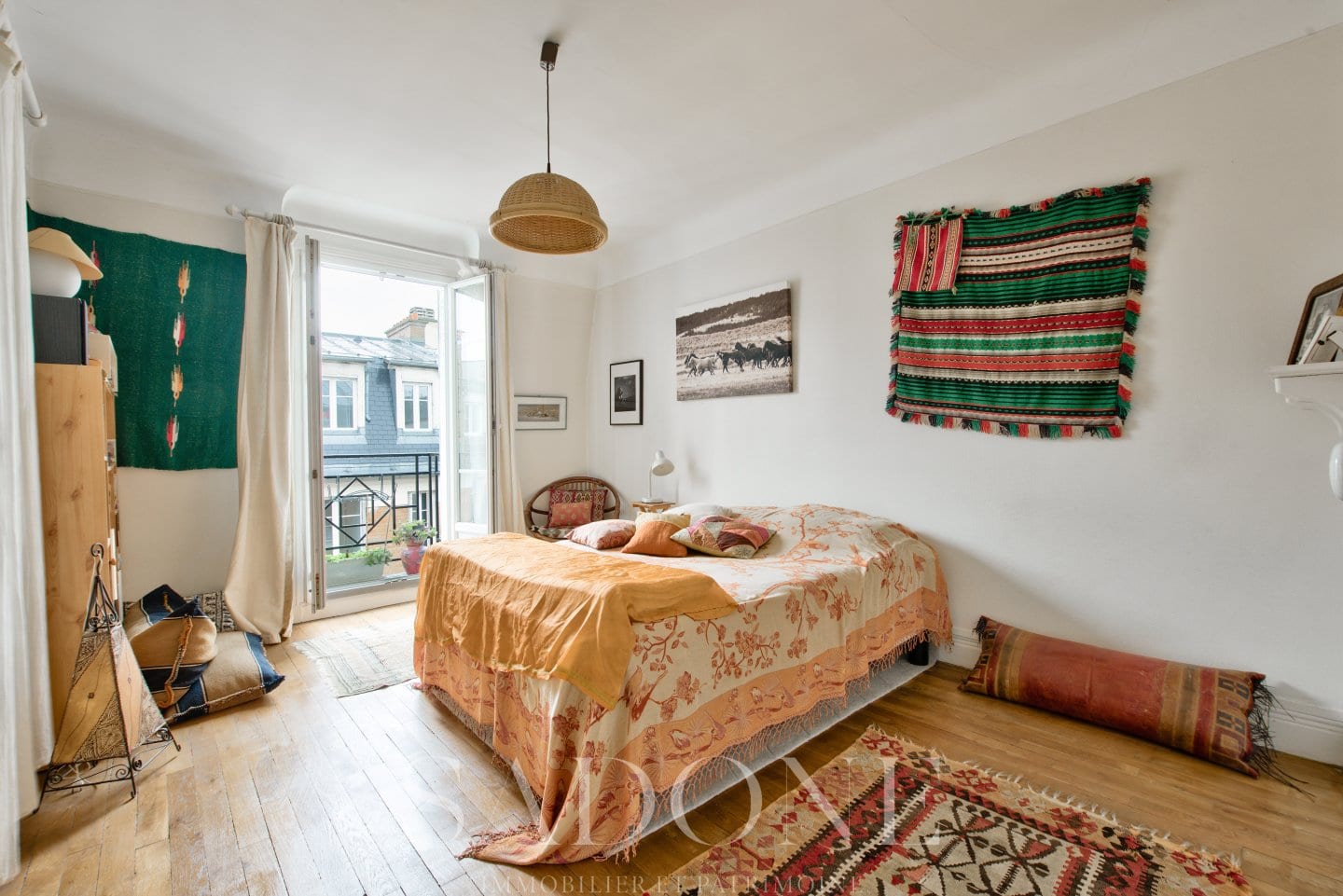 Exclusivité – Neuilly Sur Seine –  Pont de Neuilly – 2 pièces  – dernier étage – balcon – art déco