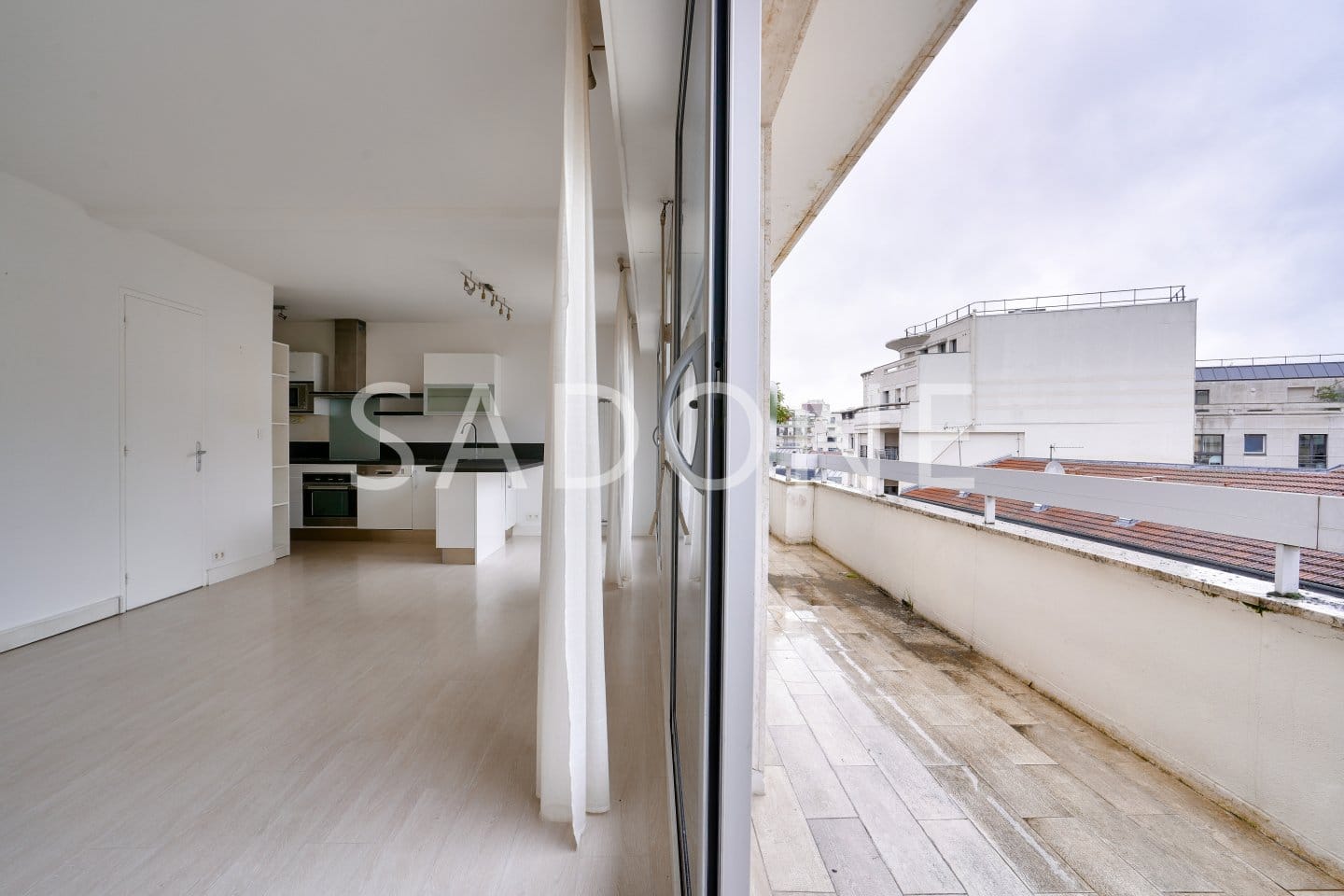 DUPLEX avec TERRASSE et BALCON : 3 pièces 55m².