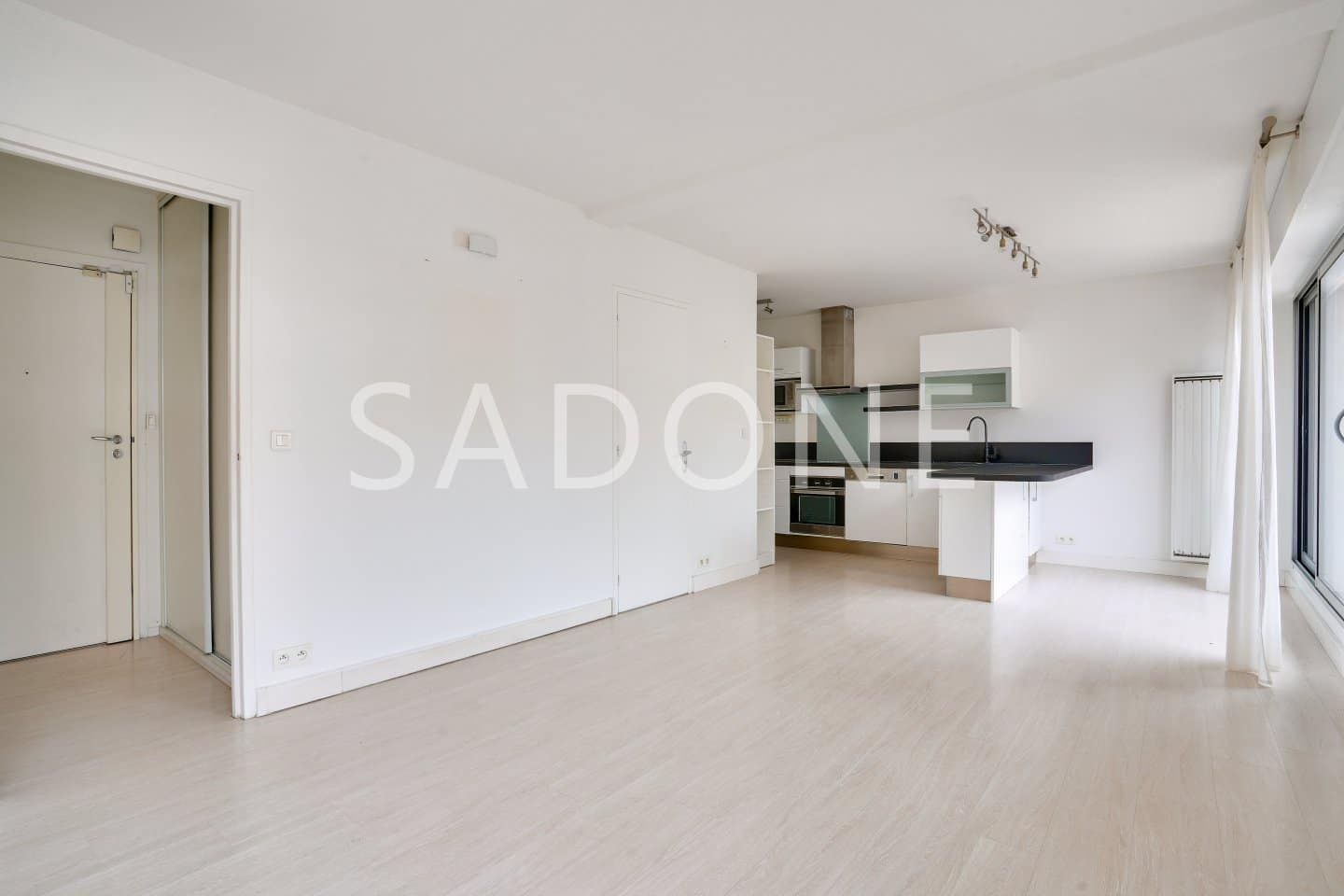 DUPLEX avec TERRASSE et BALCON : 3 pièces 55m².