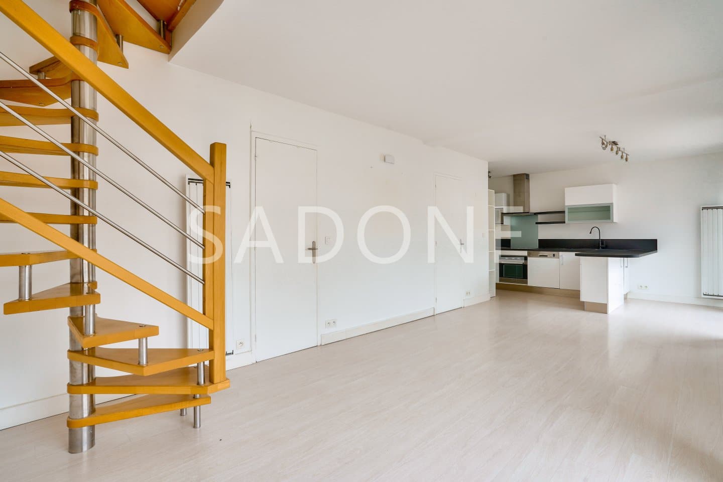 DUPLEX avec TERRASSE et BALCON : 3 pièces 55m².