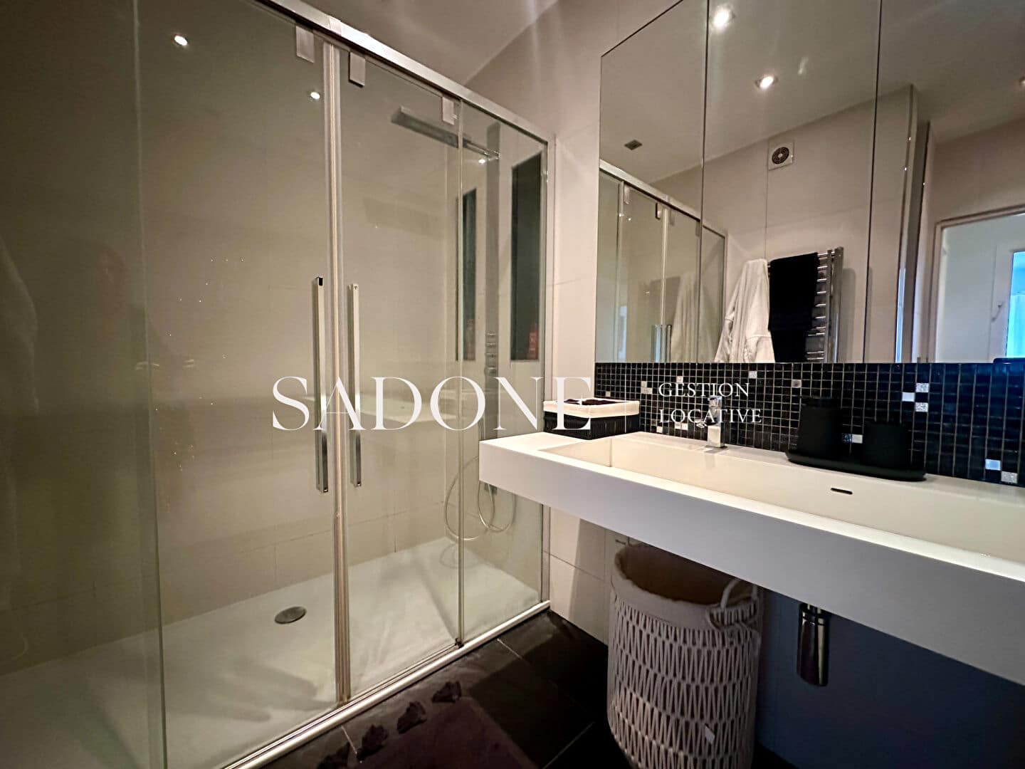 Appartement Neuilly Sur Seine 3 pièce(s) 90 m2